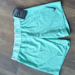 Nike girls shorts